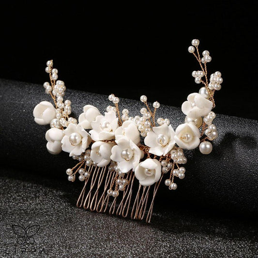 Celebrate in Style: Gold Hair Comb - Perfect for Parties and Weddings